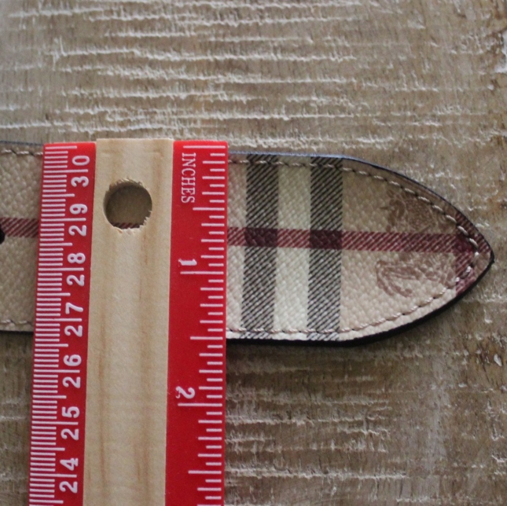 (New) Burberry Leather Belt - Picture 5 of 8